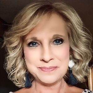 Meet your Posher, Missy